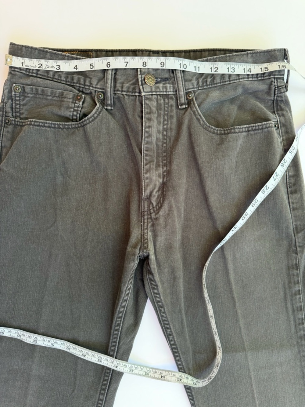 Men’s Vintage Levi’s 505 White Tab Denim Jeans
Medium Gray Color Size 34x30​ - Picture 6 of 11